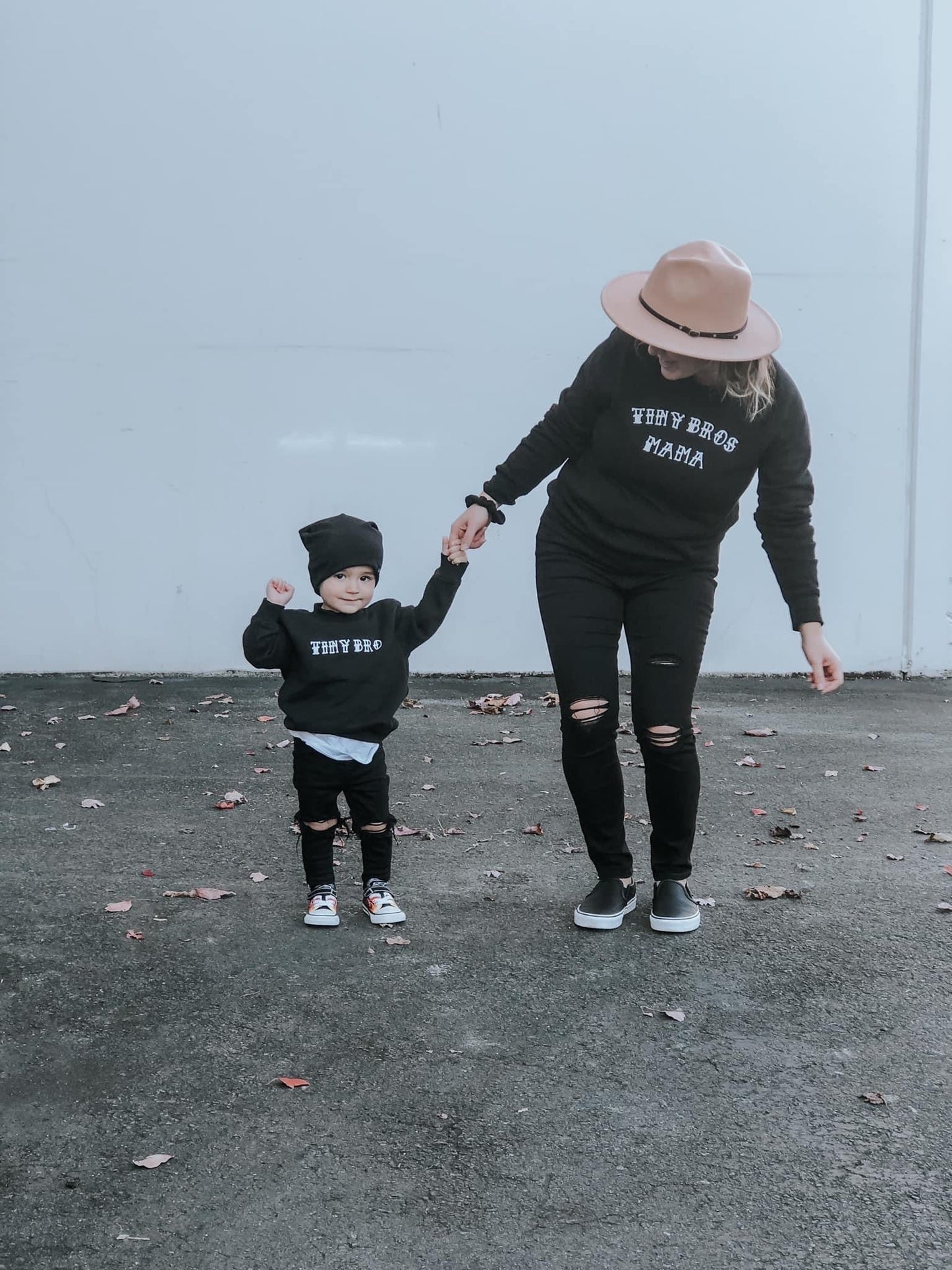 TB MAMA CREW SWEATSHIRT