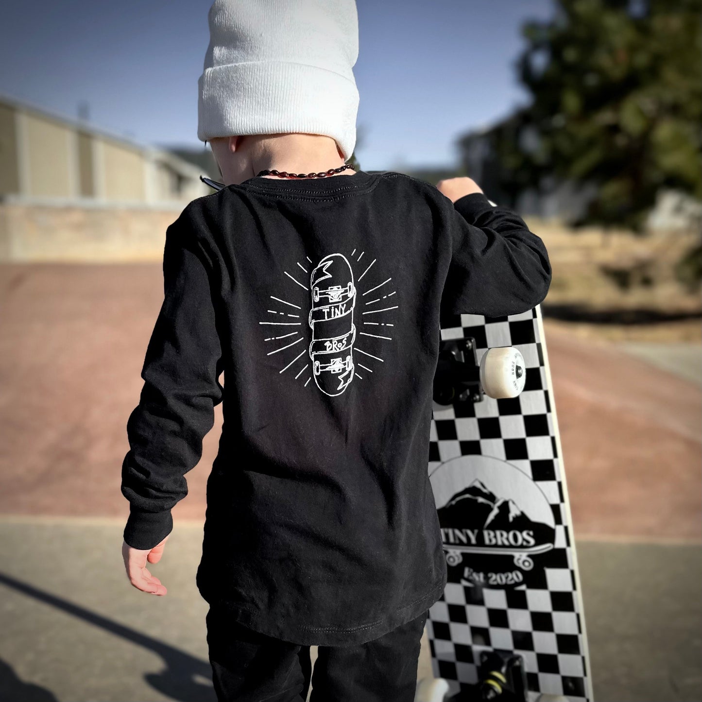 LONG SLEEVE LOGO TEE